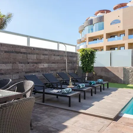 Villa 6 Bed Villa Private Heated Pool @ 30º For Free Costa Adeje (Tenerife)