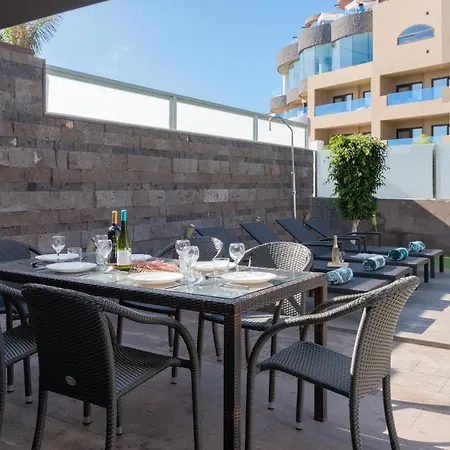 6 Bed Villa Private Heated Pool @ 30º For Free Адехе