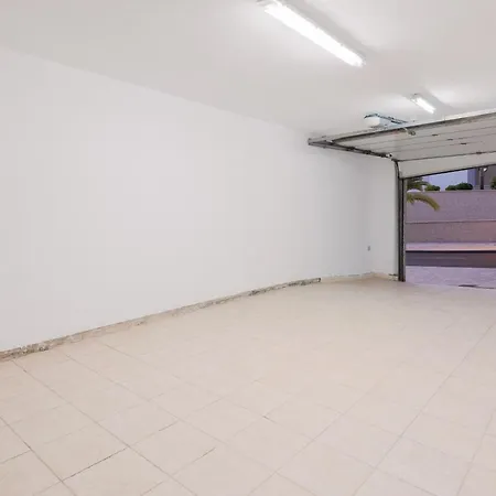 Вилла 6 Bed Villa Private Heated Pool @ 30º For Free Адехе